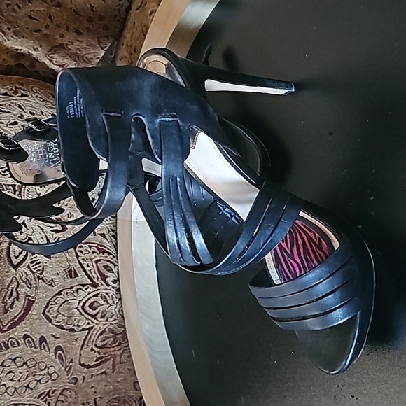 Vince Camuto Leather Strap Heels - Picture 11 of 16